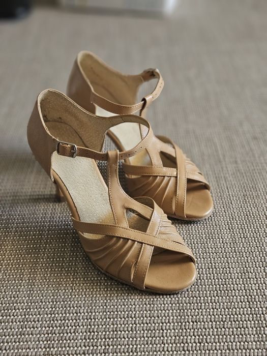 Sandale din piele bej cu tocuri de 7cm -dansuri