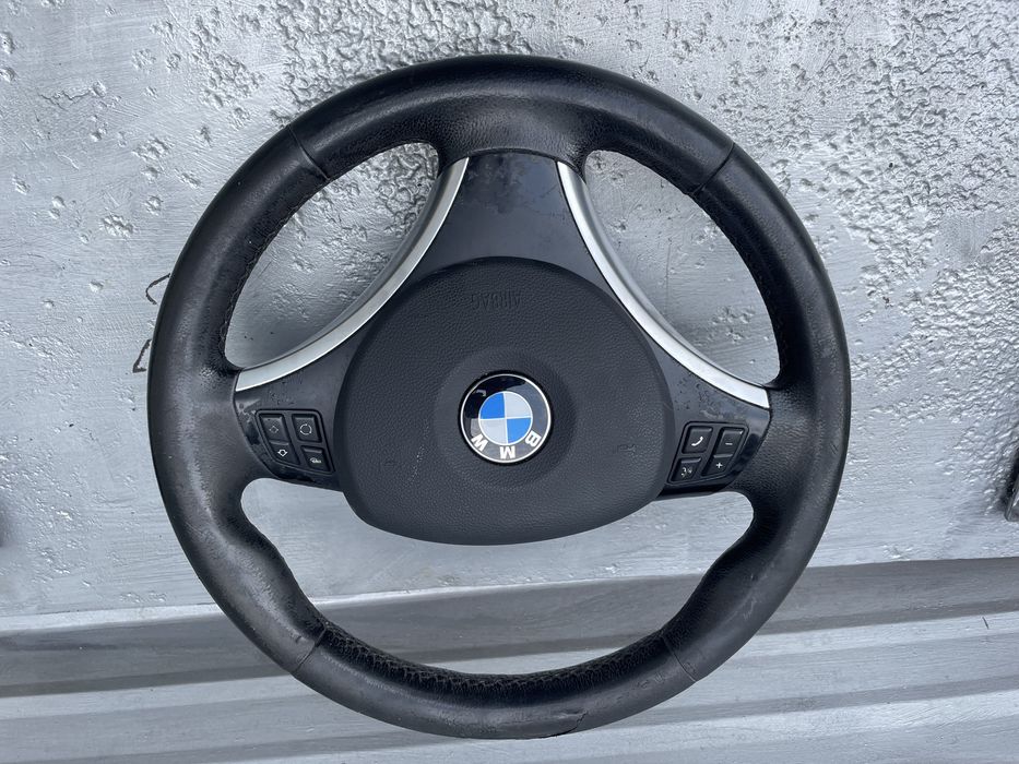 Волан БМВ Е90/ Е91/ Е92/ Х1 и др (volan bmw x1, e84)