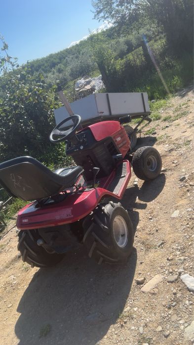 Tractoras de gazon (cutie defecta) , fara masa de taiere
