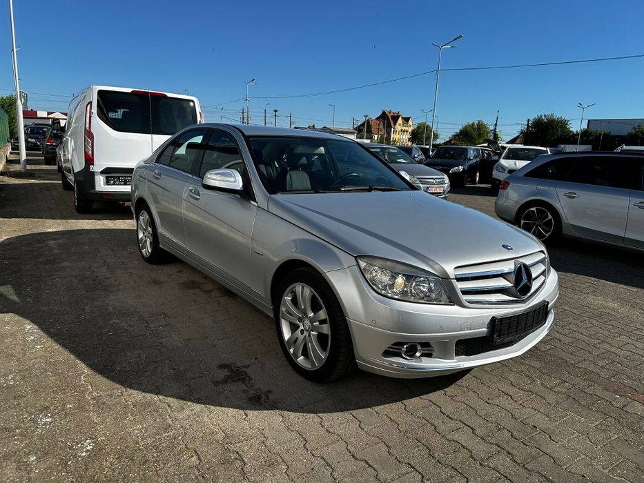 Mercedes C-Class Automat - Avantgarde - 1.8i 156CP - Piele/Navi/Snz