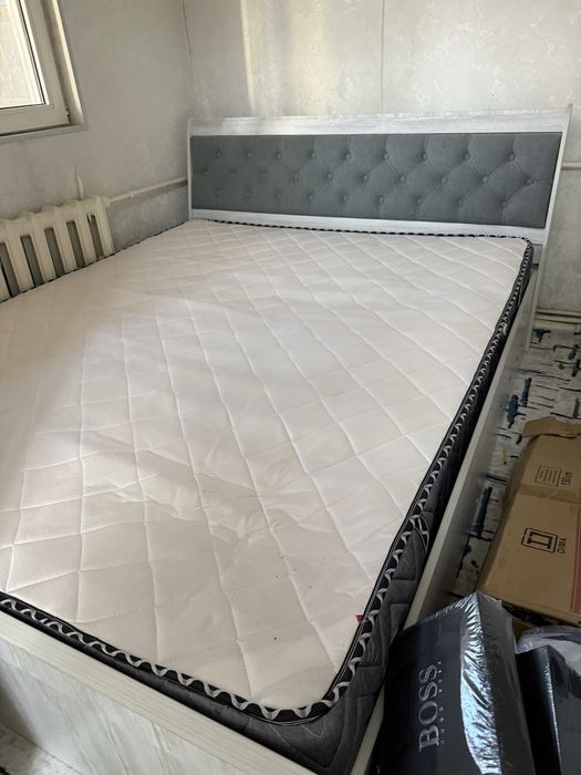 Spalniy mebel sotiladi