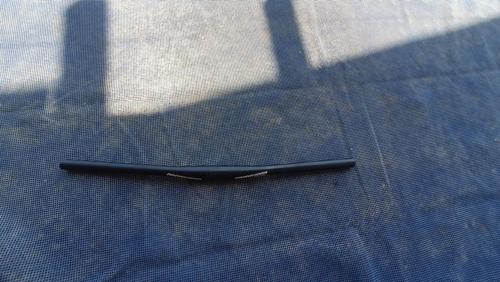 Vând ghidon cu pipeta și manșoane