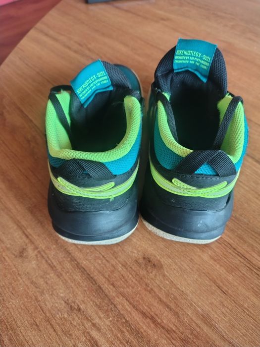 маратонки Nike 37.5