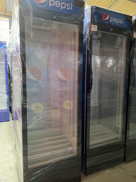 Vitrina frigorifica verticala pentru racoritoare/bauturi/lactate