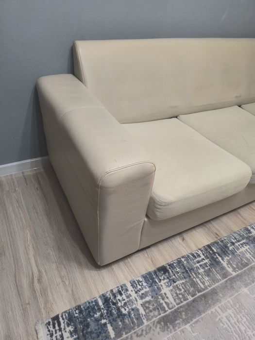 Диван триместен употребяван