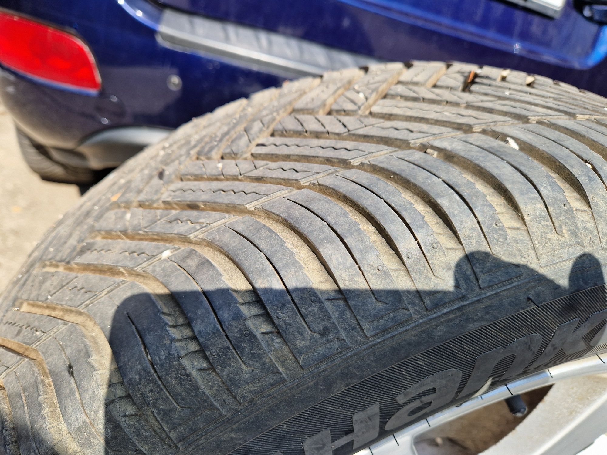 Продавам джанти с гуми за Хюндай Санта Фе 235/60R18