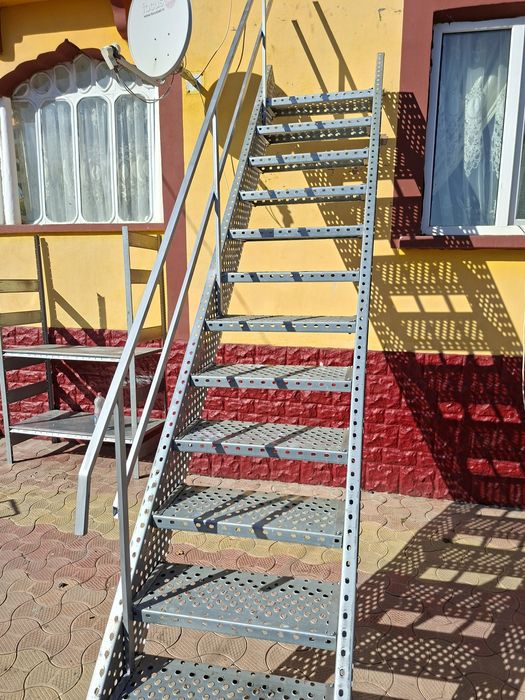 scarii metalice zincate exterioare 128×288