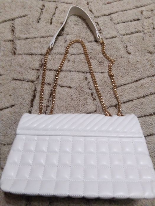 Дамска чанта Guess