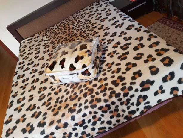 Patura cocolino cu blanita 200x230cm Leopard print