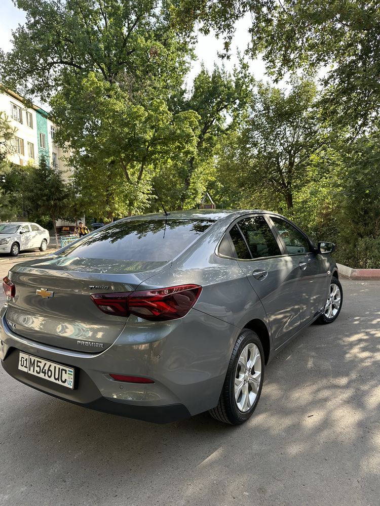 Onix Premier 2 Plus 2024 года пробег 4 500 км в идельном состоянии.