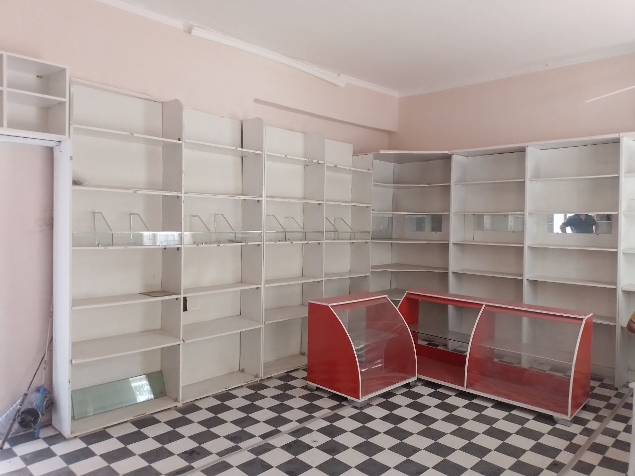 Dukon uchun mebel jixozlar