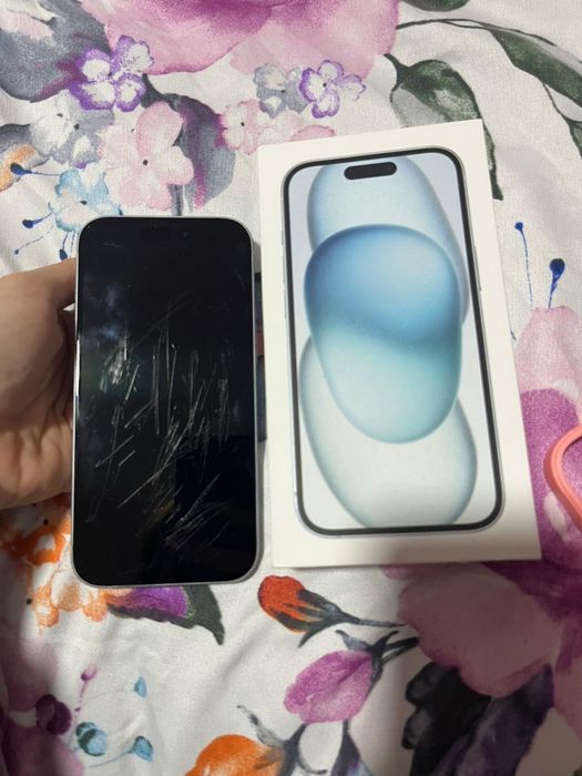 iphone 15 използван+ калъфи