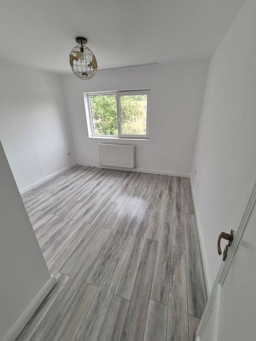 Apartament 2 camere gara