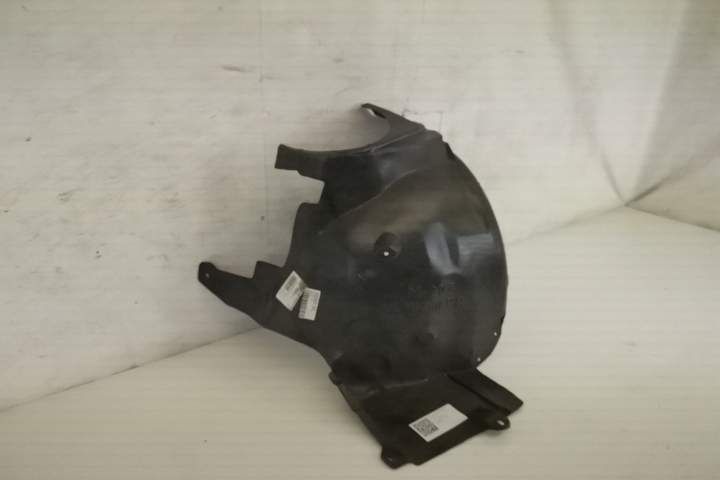 Десен преден калник в добро състояние Мерцедес-Бенц Ц-Клас / Mercedes-