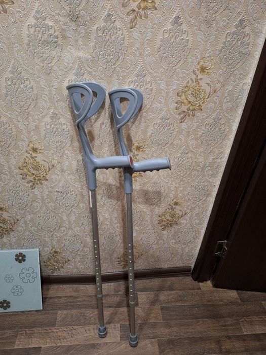Продам костыль , костыли