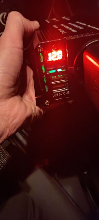 Автомобилен инвертор Foval, 12V към 220V, 2200W, 2 USB порта