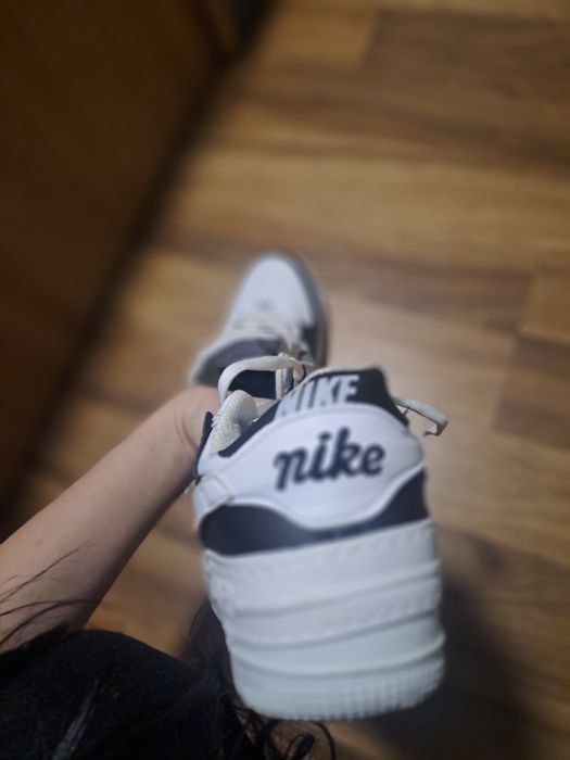 2 perechi de adidași