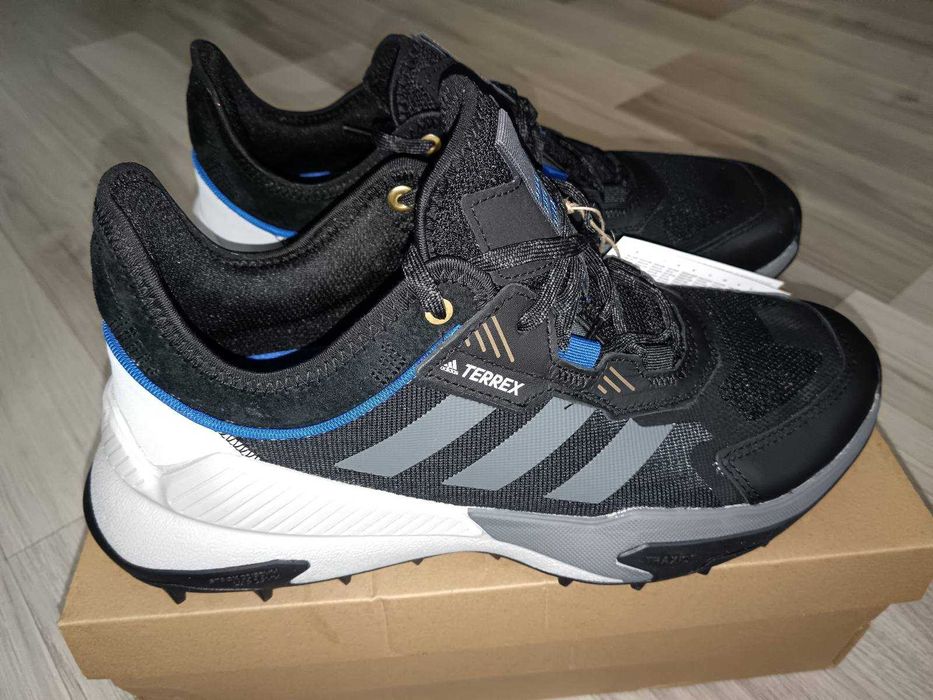 Маратонки ADIDAS