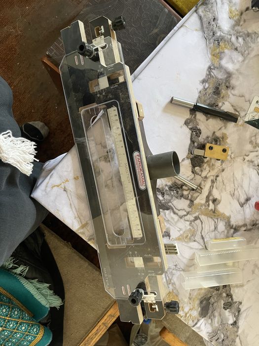 Shablon eshik qulfini ornatish uchun