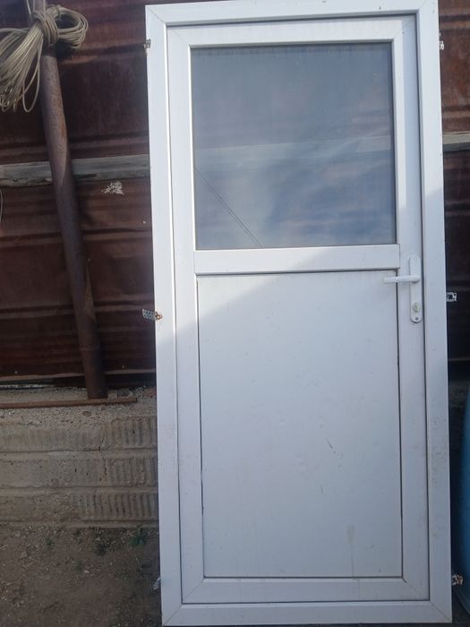 Есік сатылады  20 000 тенге