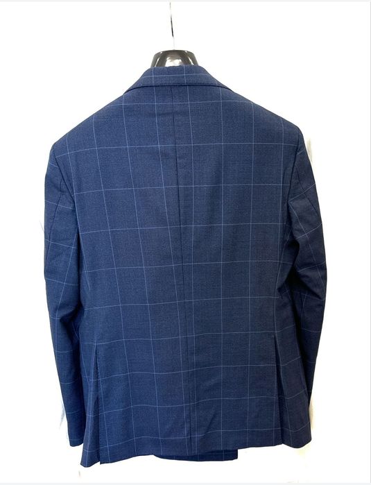 Мужской костюм Bagozza. Цена в бутике 900 $