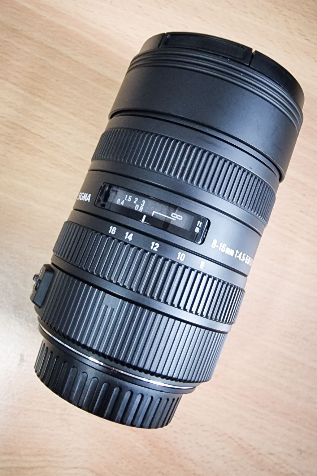 Sigma 8-16mm f/4.5-5.6 DC HSM pt Canon