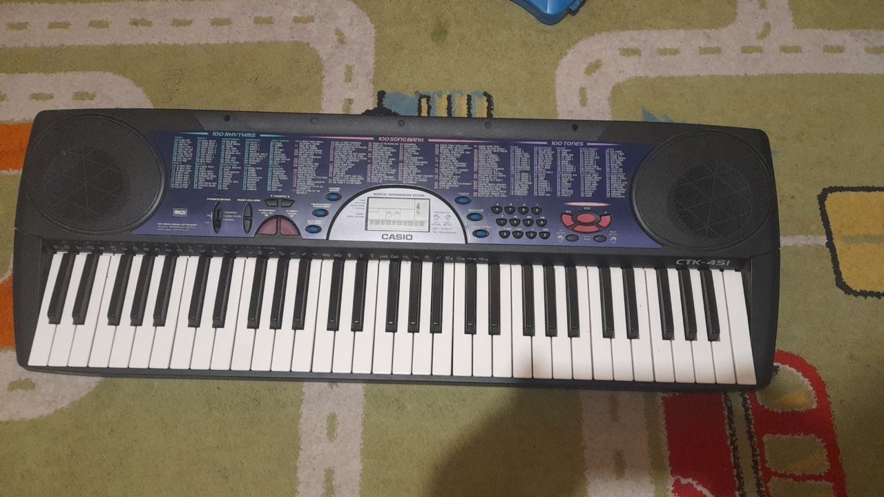 Casio CTK-451 holati yaxshi