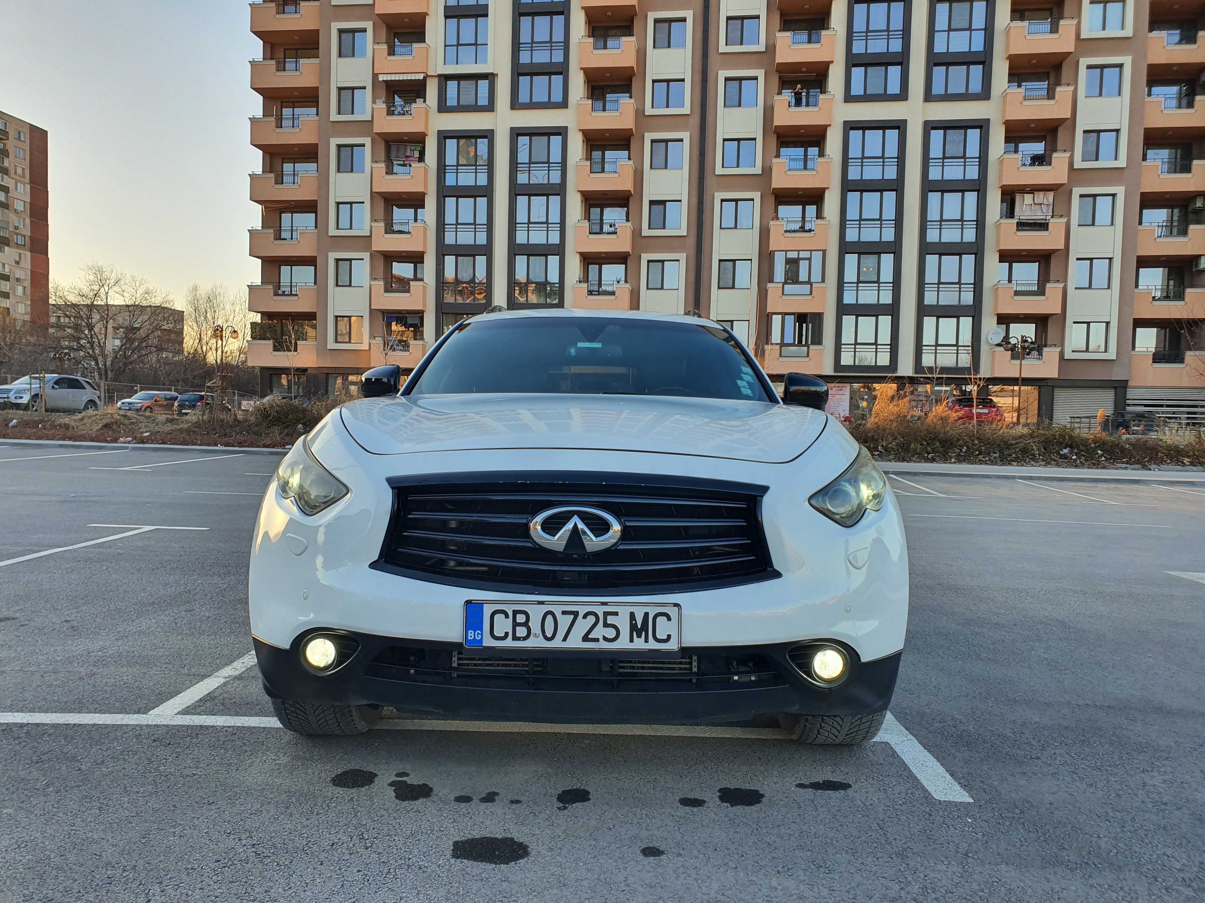 Infiniti FX30DS Black Edition