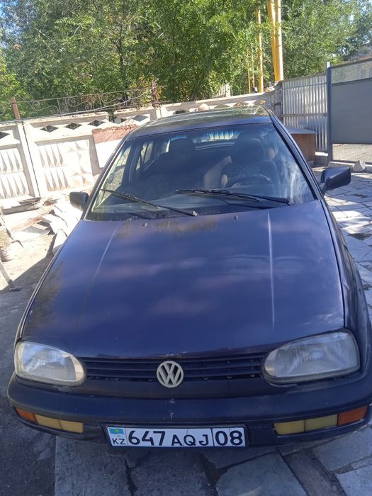 Продам машину Volkswagen Golf 3
