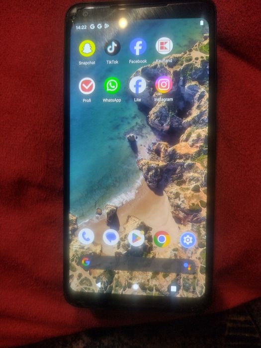 Vand sau schimb cu alt telefon google pixel2 xl fisurat pt piese