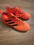 Adidasi Adidas(fotbal)cu crampoane