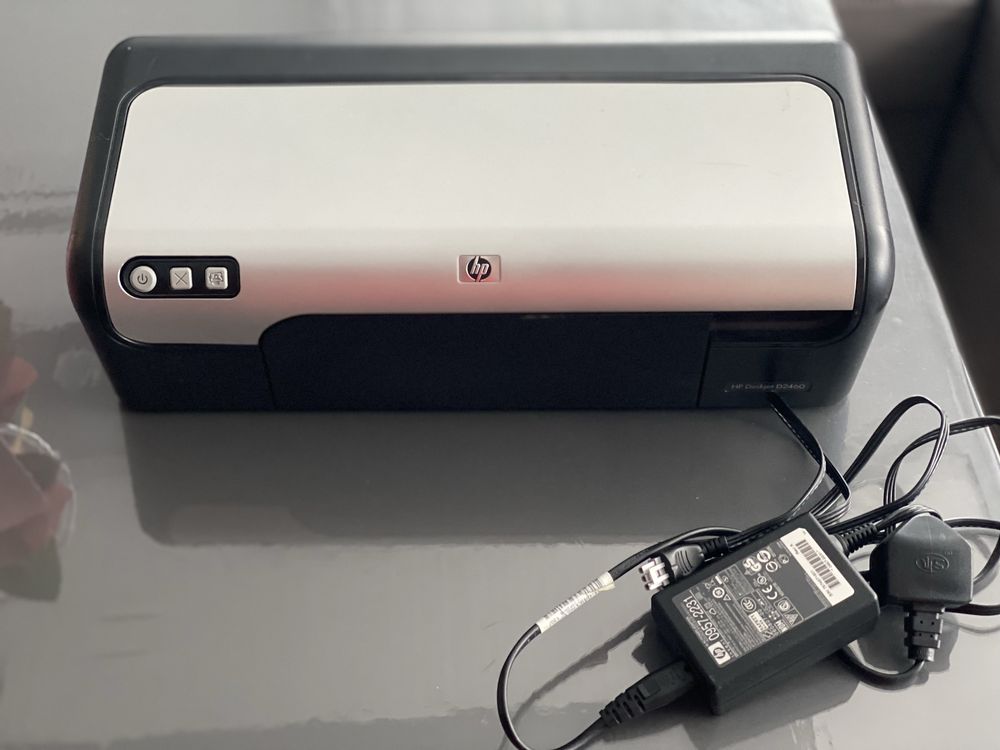 Принтер HP DeskJet D2460, цветен