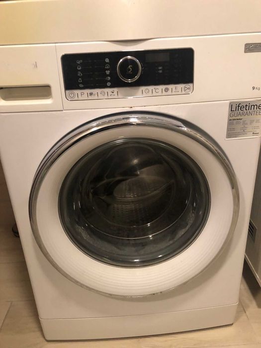 Vand masina spalat Whirlpool pentru piese schimb