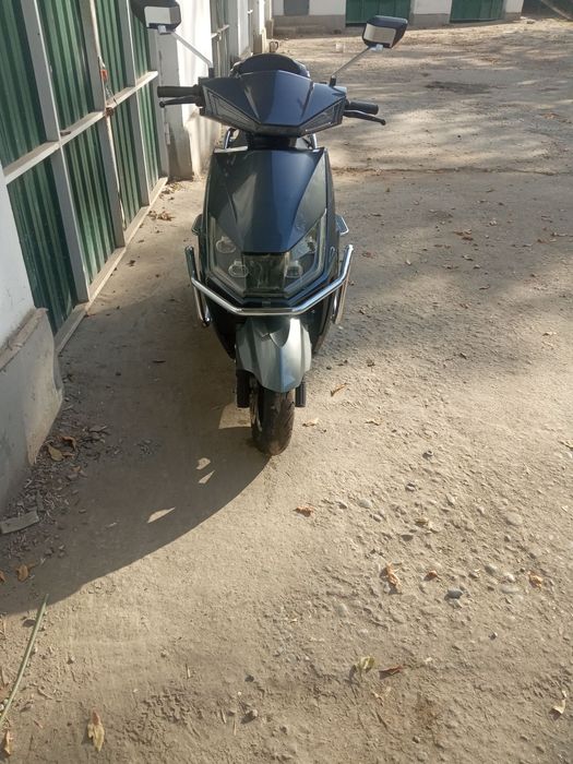 Скутер сотилади холати зор