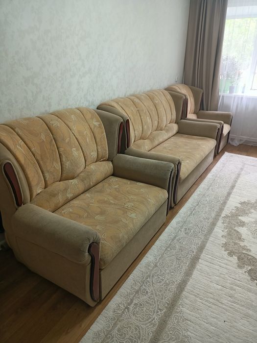 Диван 321 в хорошем состоянии