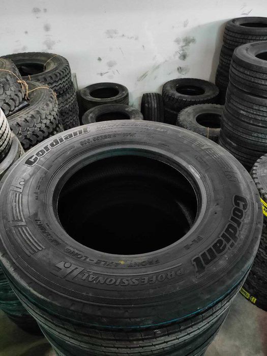 Furalarga 385/55R22.5 razmer optom narxlarda sifatli balonlar bor