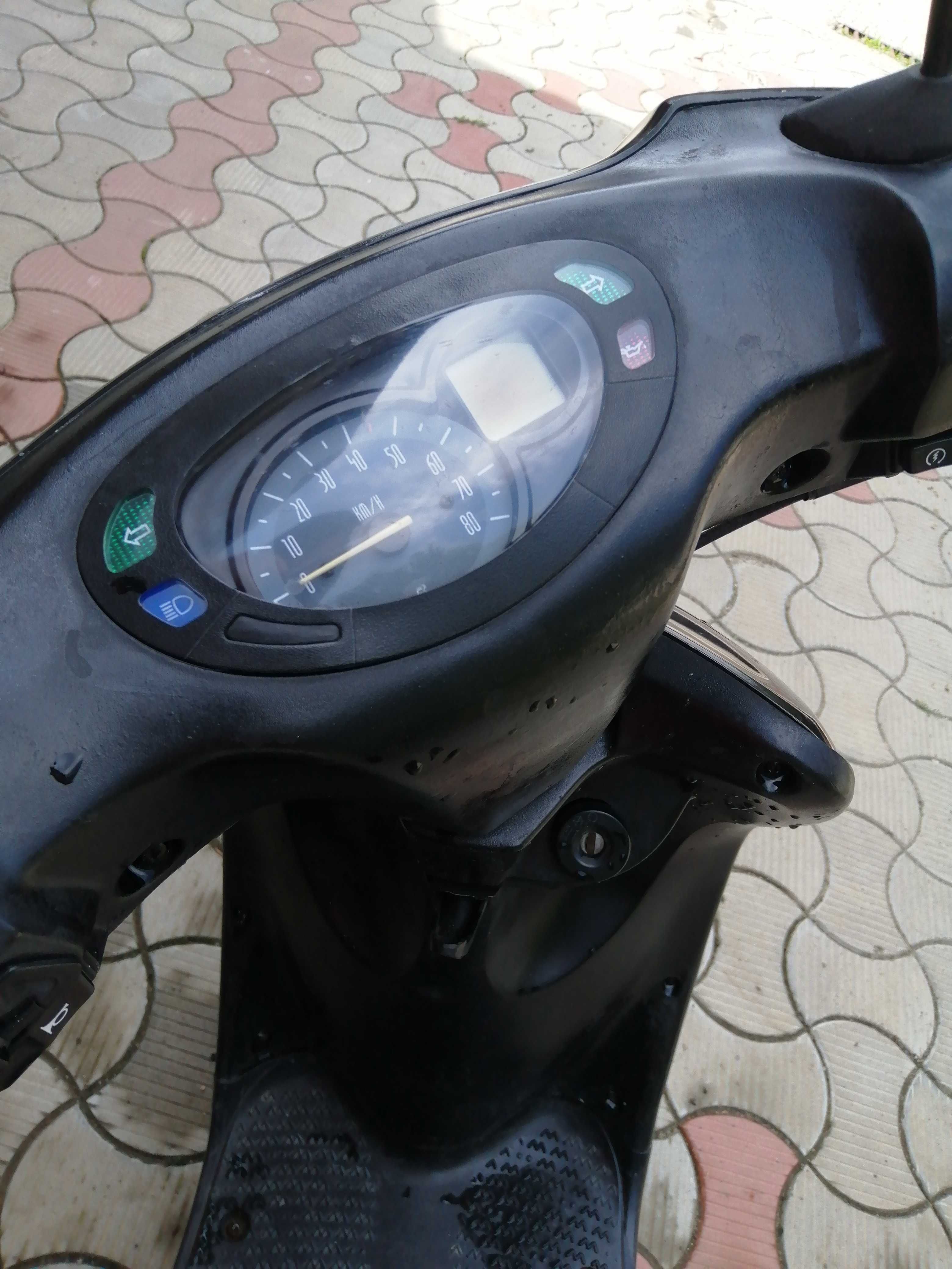 Scuter Yamaha Neo's 49cm