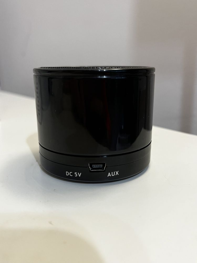 Beats by dr. dre boombox