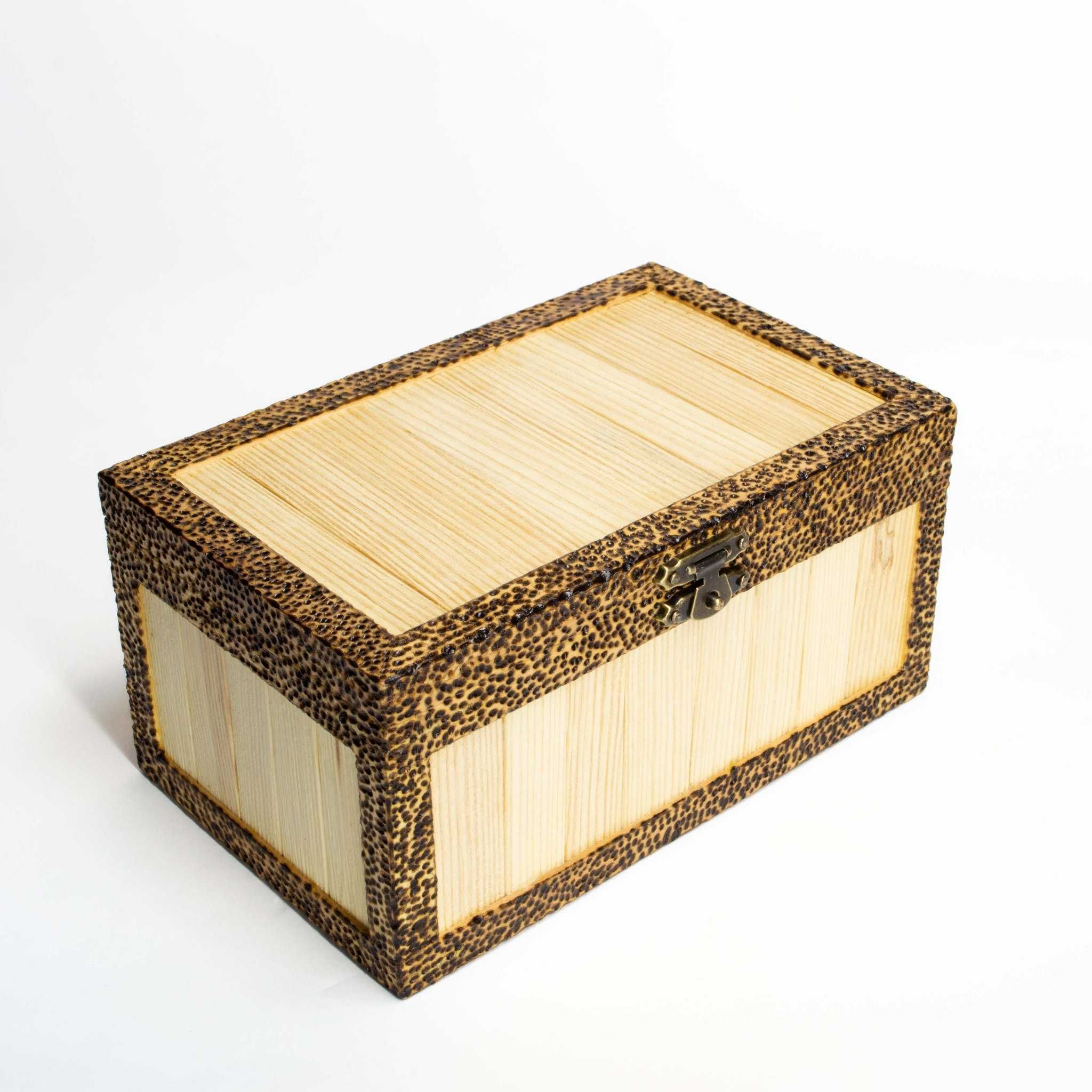 Декоративна дървена кутийка