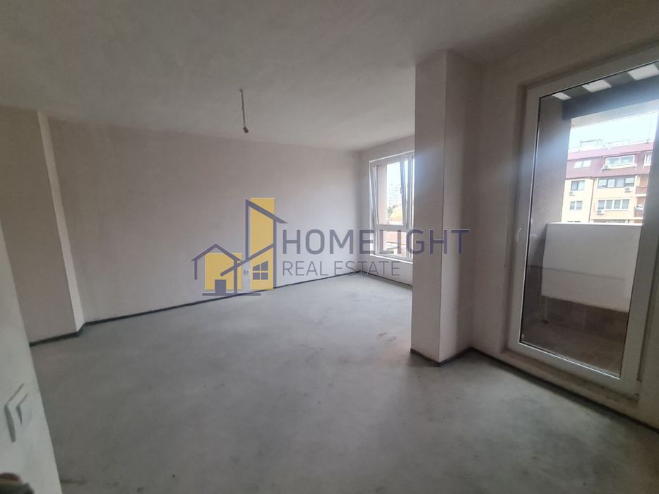 Двустаен апартамент в кв. Люлин 9