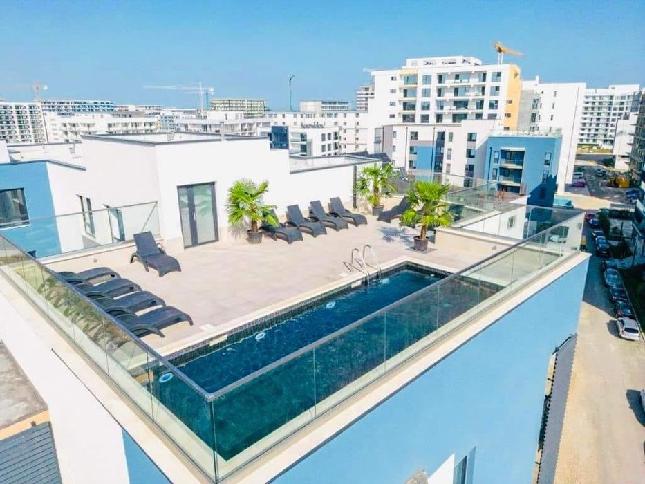 Studio Mamaia Sat, piscina bloc