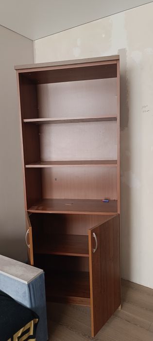 Продам шкаф офисный