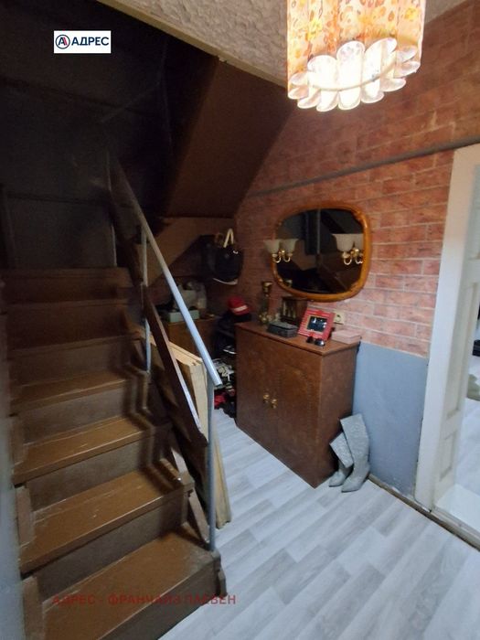 Къща в Плевен, област-с.Долни Луковит площ 160 цена 35000