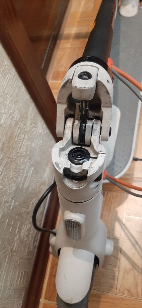Продам Xiaomi electric scooter 3 в хорошем состоянии