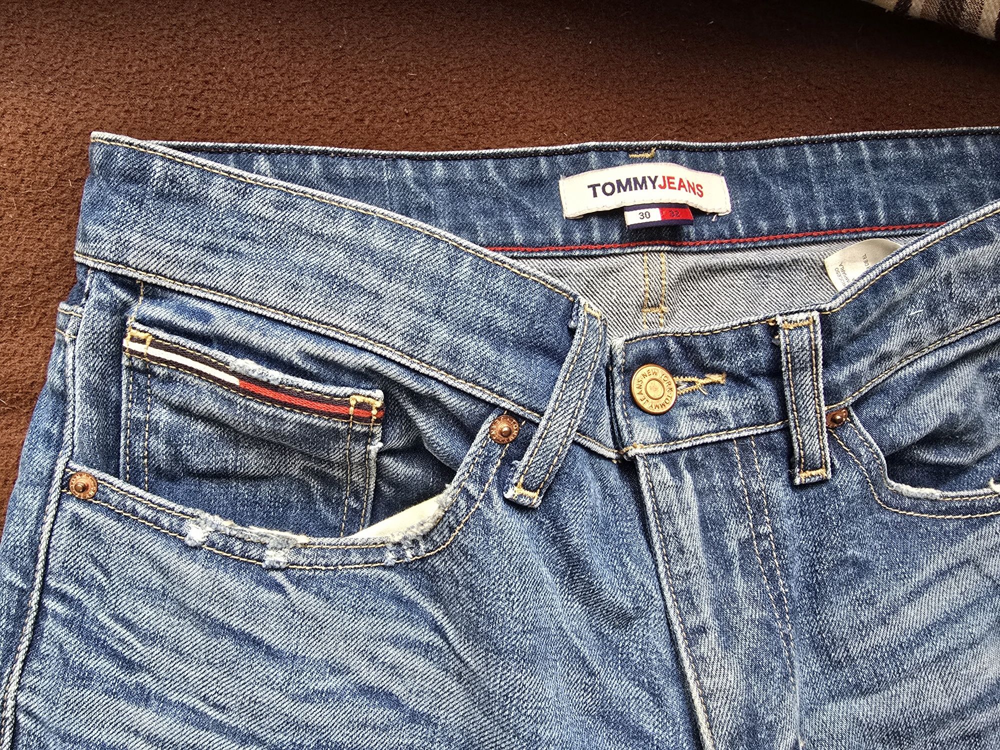 Дънки Tommy Jeans като нови