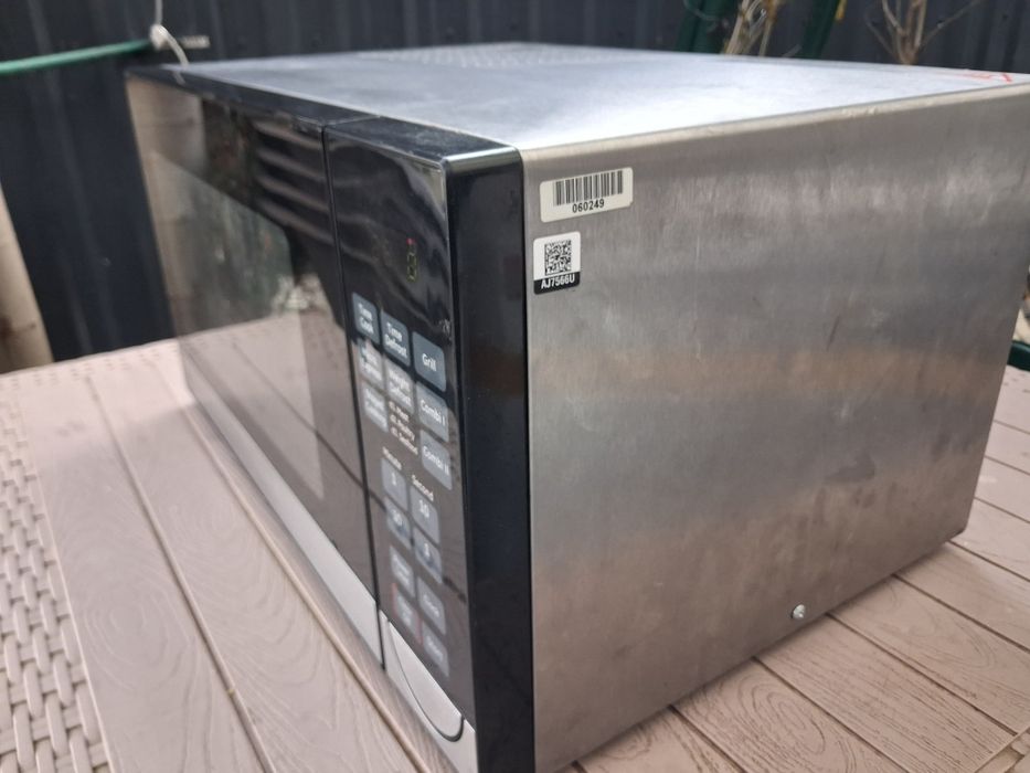 Cuptor cu microunde/gril 28 litrii inox General Electric