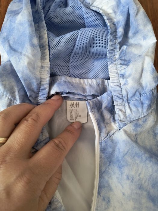 Geaca antivant H&M băieței mărime 98/104