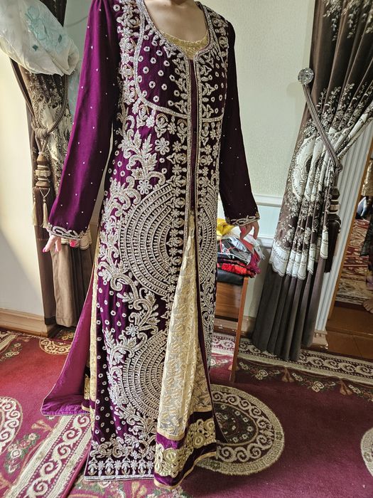 Келинлар либоси, ансамбль