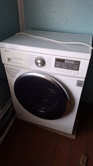 Продам стиральную машину LG