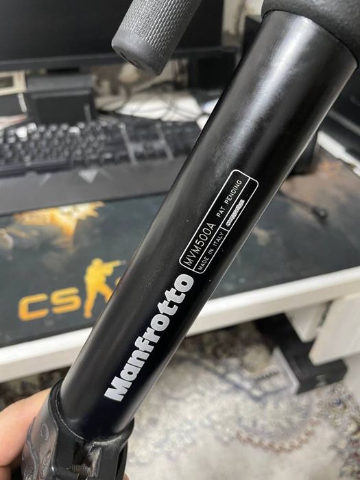 Manfrotto sotiladi